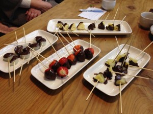 野菜と果物のチョコレートディップ